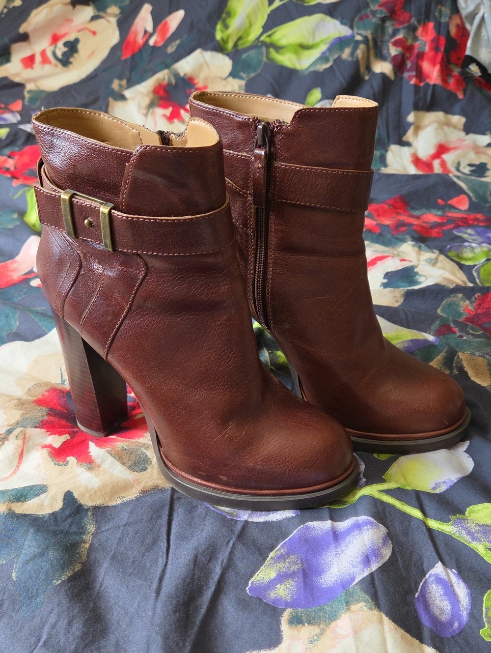 NINE WEST Women’s Brown Leather Ankle Boots - Classic Zip Closure